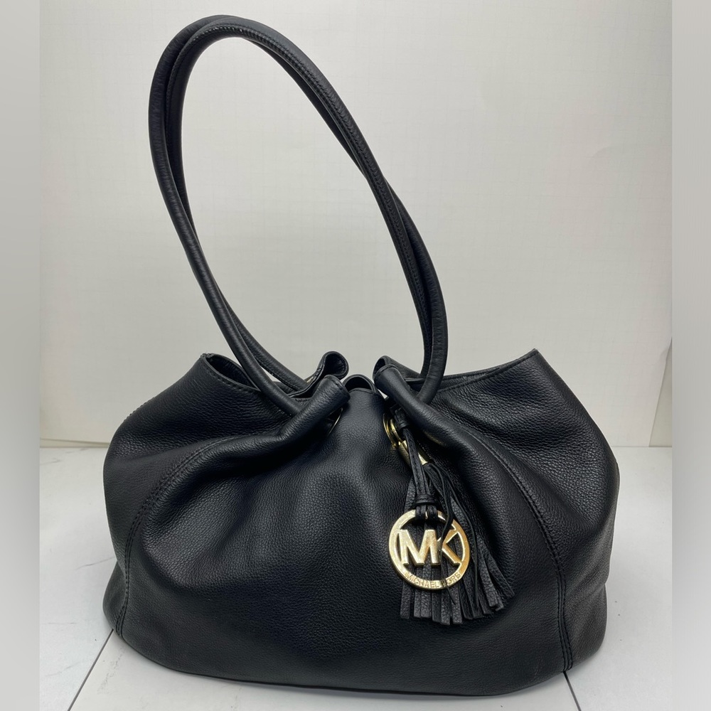 MICHAEL KORS BLACK PEBBLE LEATHER SHOULDER HOBO BAG TASSLE, GOLD GROMMETS LARGE